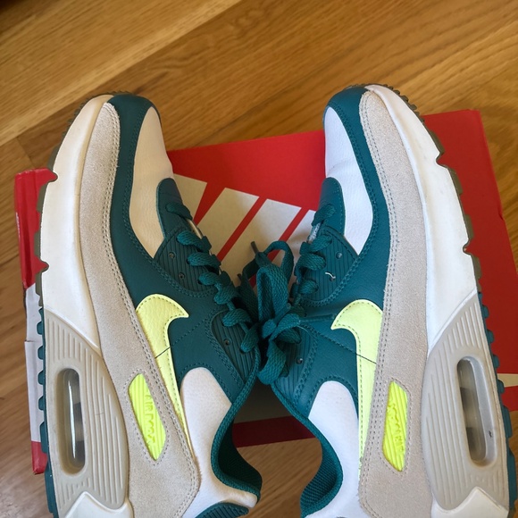 Nike Blazer Mid ‘77 (Youth size 6/ women’s size 7.5) - Picture 7 of 8